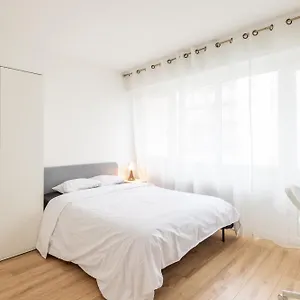 https://m50_marquer-joli-chambre.hotels-rhonealpes.com